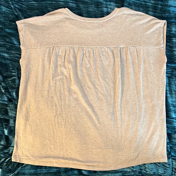 Eileen Fisher TENCEL t-shirt - Picture 2 of 2